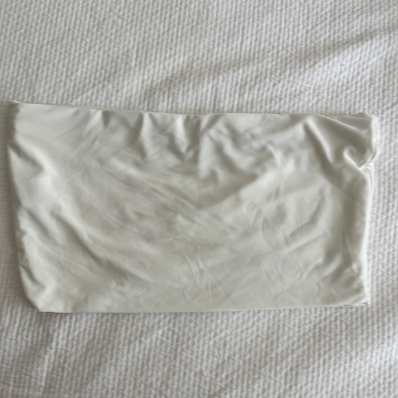 Pretty Little Thing Bandeau - Picture 2 of 3